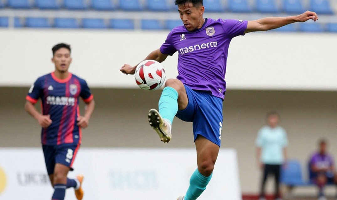 The 15-Year-Old, the Irish Passport and the Locked Door of English Football