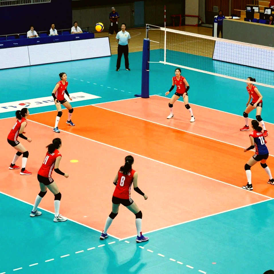 Kentucky 3-1 Louisville: Hiệp đấu .079, cú bật .420 và bốn mũi tấn công Kentucky 3-1 Louisville: Hiệp đấu .079, cú bật .420 và bốn mũi tấn công