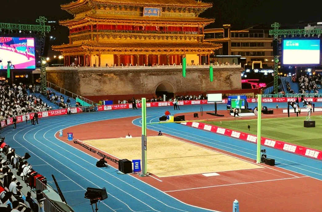 12:59.24 in Budapest: When Winning and Records Belong to Two Different Data Layers 12:59.24 in Budapest: When Winning and Records Belong to Two Different Data Layers