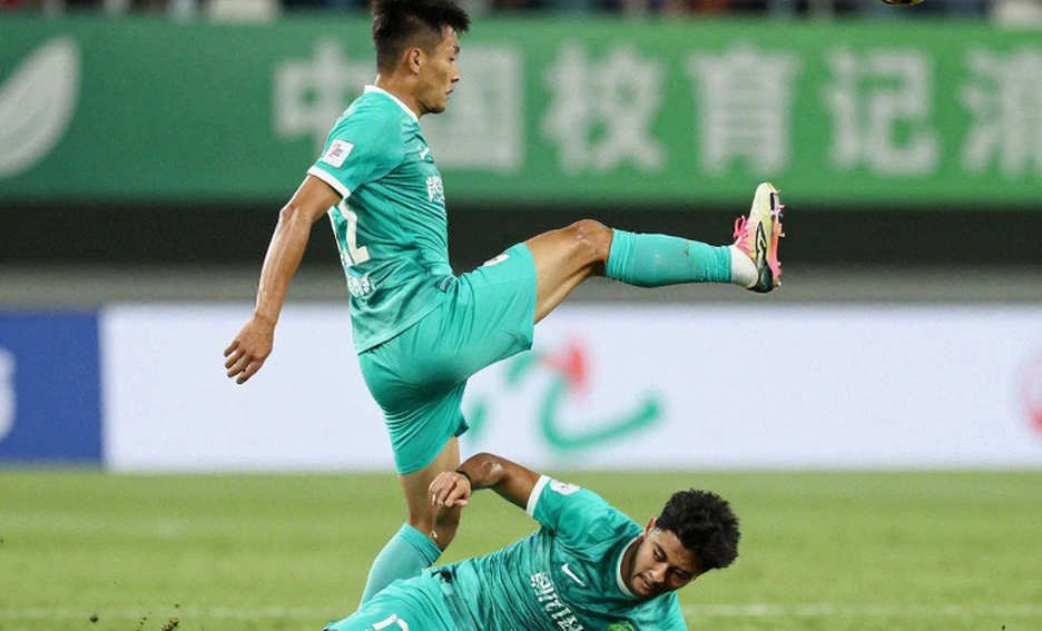Indonesia 2-0 Singapore: Herdman thắng trận mở màn, còn phần ba cuối sân vẫn bỏ ngỏ Indonesia 2-0 Singapore: Herdman thắng trận mở màn, còn phần ba cuối sân vẫn bỏ ngỏ