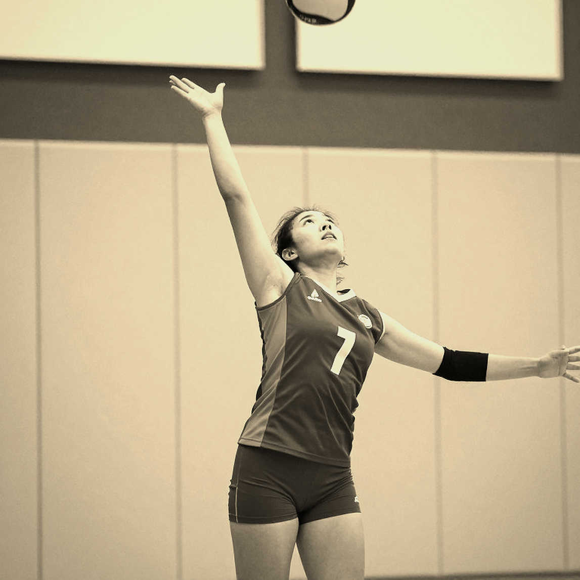 Cầu thủ 13 tuổi Qatar gây sốc với 12 điểm và 5 đòn chặn tại Asian Championship