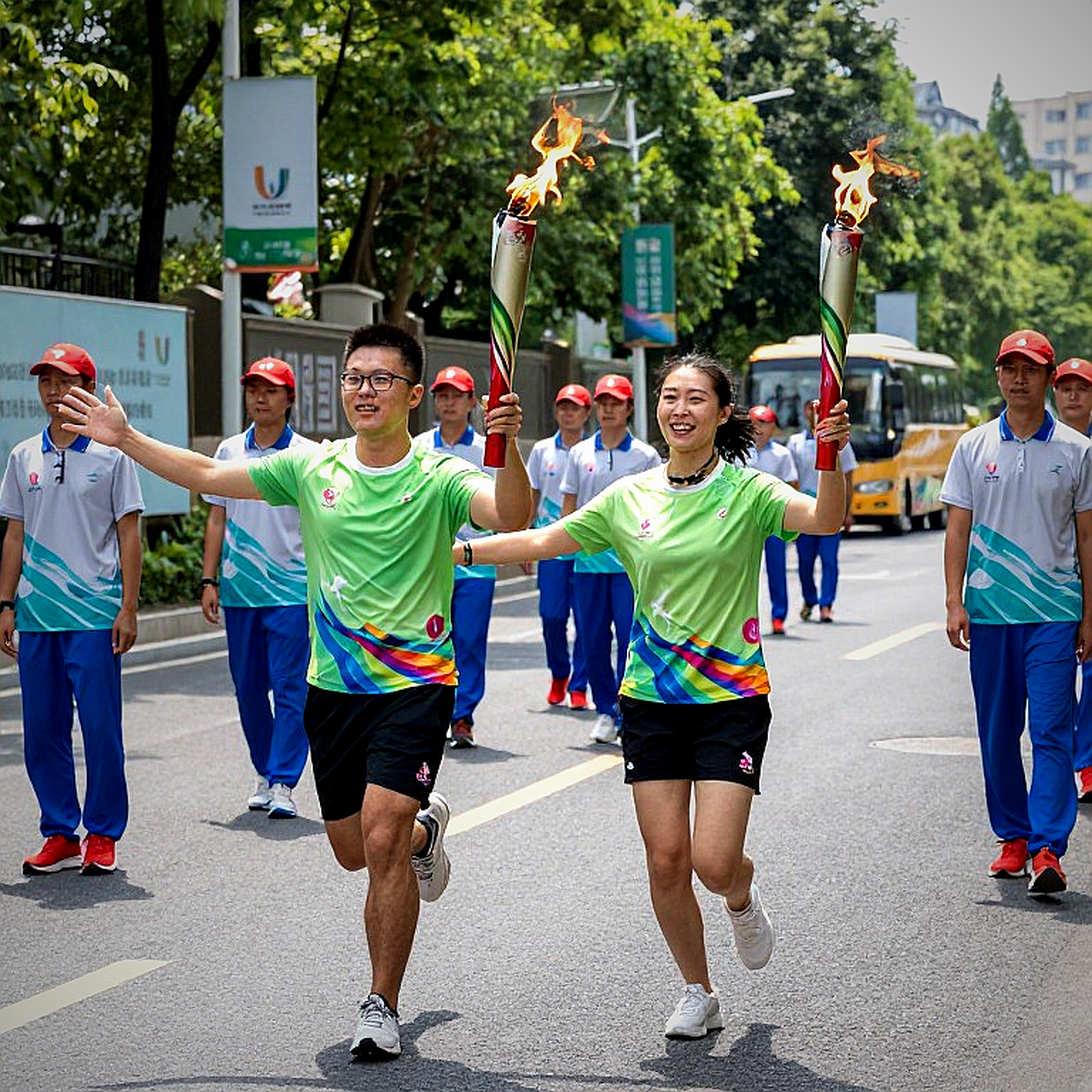 Phút 66 ở Hàng Đẫy: chiếc thẻ đỏ qua VAR, bốn tuần mất tuyến giữa và một dữ kiện bị lu mờ