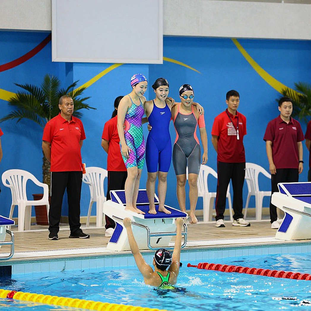 1:49.54 ở tuần đầu tiên: Miranda Grana, College Swimming League và cái bẫy của buổi sáng tháng Chín
