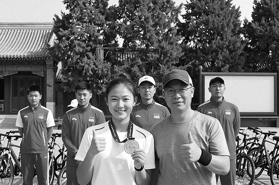 Bóng đá Việt Nam: Khi dữ liệu im lặng – Bài học từ một bản phân tích trống Bóng đá Việt Nam: Khi dữ liệu im lặng – Bài học từ một bản phân tích trống