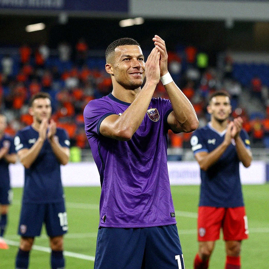 Will Ferry treo đàm phán hợp đồng: Canh bạc mất trắng của Dundee United và tiếng vọng về cơ chế hợp đồng ở V-League Will Ferry treo đàm phán hợp đồng: Canh bạc mất trắng của Dundee United và tiếng vọng về cơ chế hợp đồng ở V-League