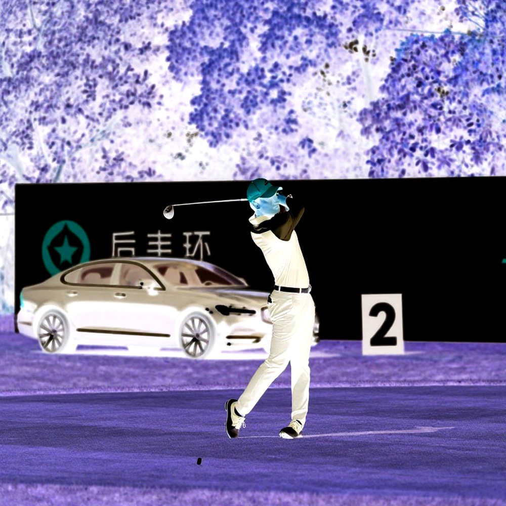 Cú tee shot lạc vào rừng thông Sahalee: bài học Bernhard Langer dạy Alistair Docherty mà ông không hề hay biết